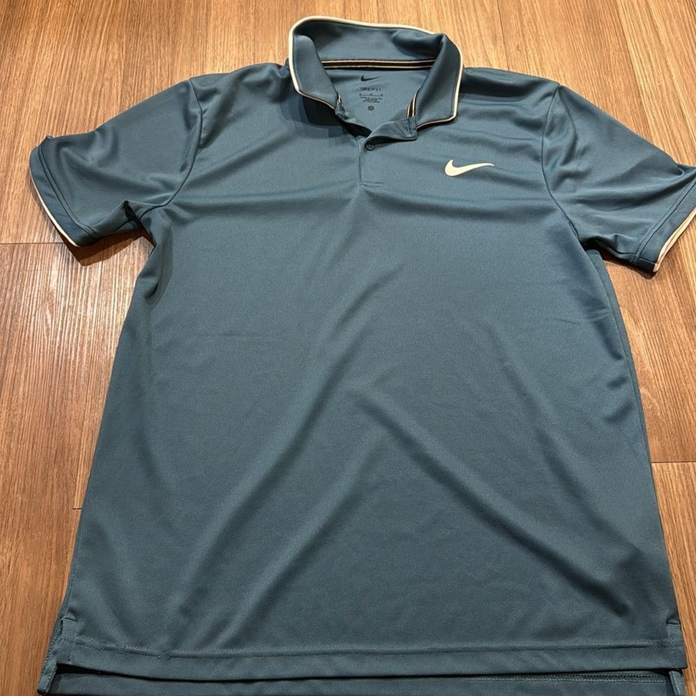Men’s Nike Dri-Fit Tennis Polo | Medium | Turquoise/White - Picture 3 of 6